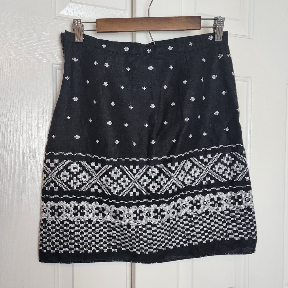 Max Studio Black Tailored Linen Fully Lined Embroidered Pencil Skirt Size  2